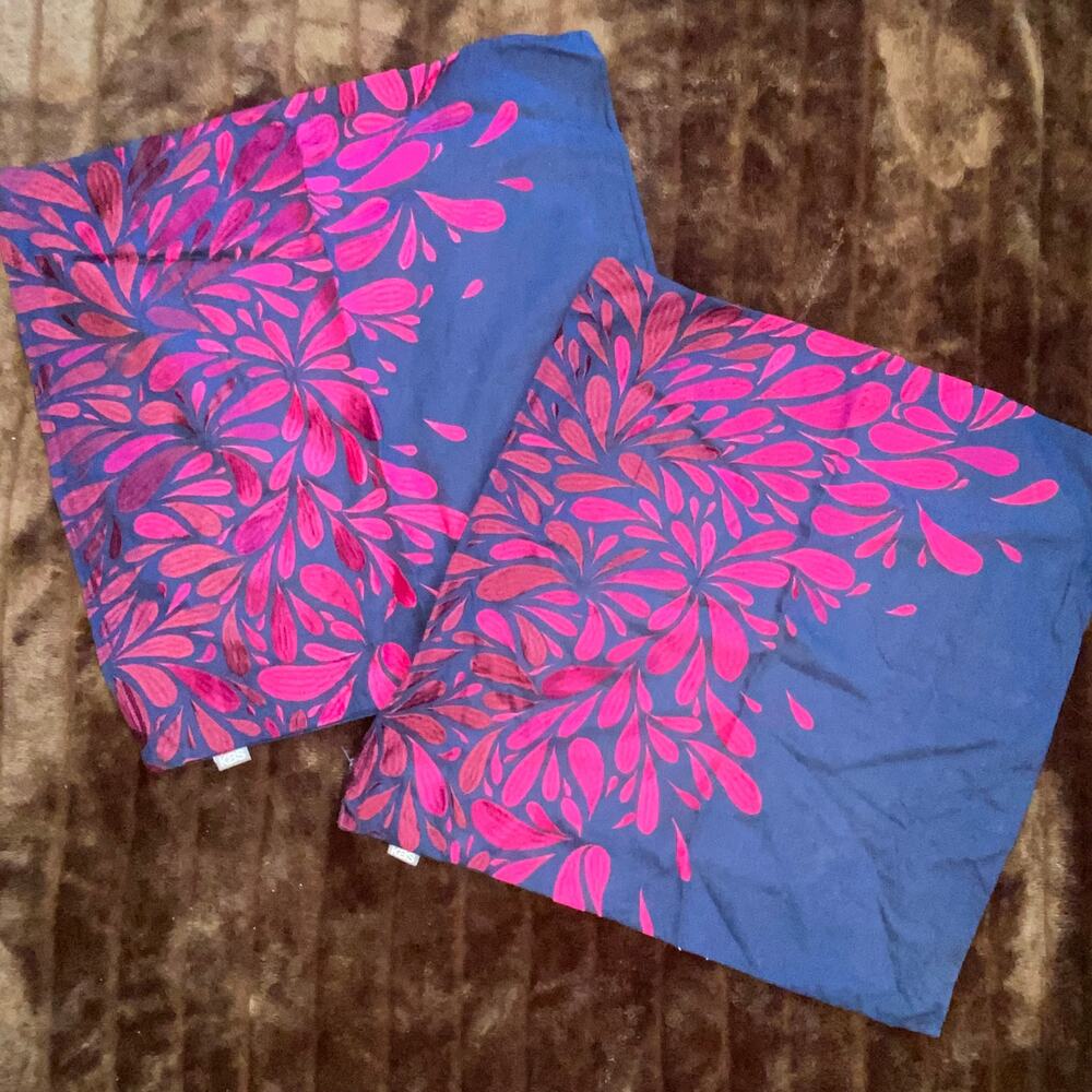 kas Pair of 19" Pillow Covers Navy Blue & Magenta Hidden‎ Zippers IMMACULATE